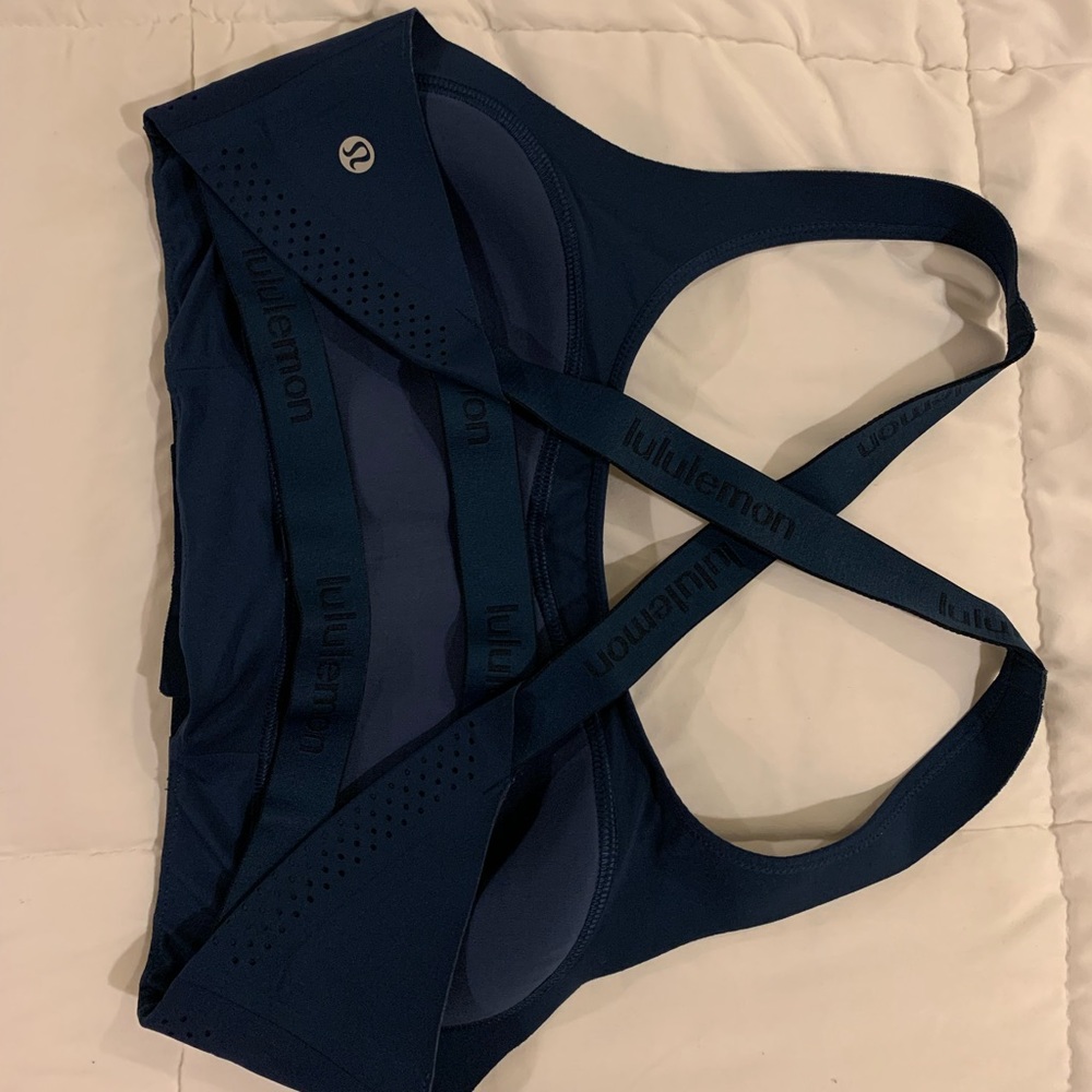 Lululemon Limited Barry’s Sports Bra Navy